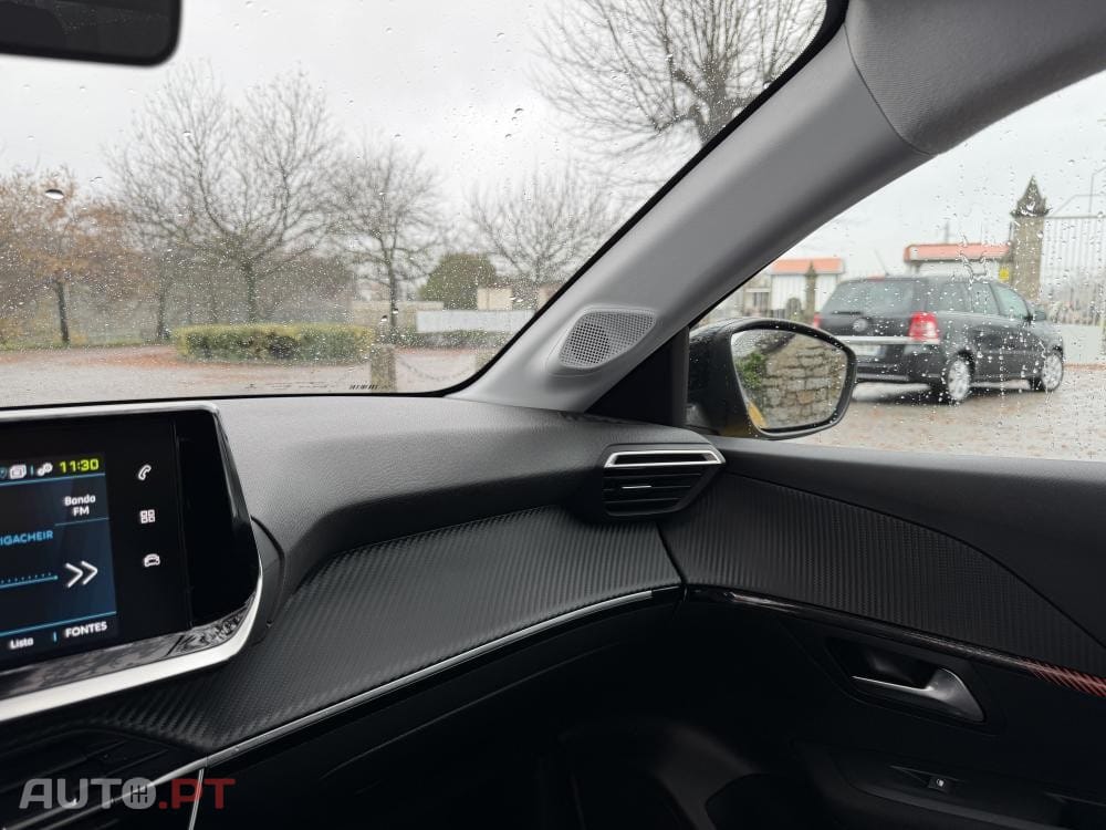 Peugeot E-208 50 kWh Allure Pack