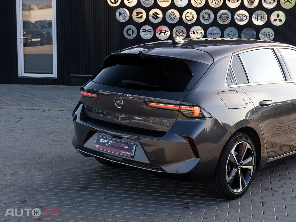 Opel Astra 1.5 D Elegance