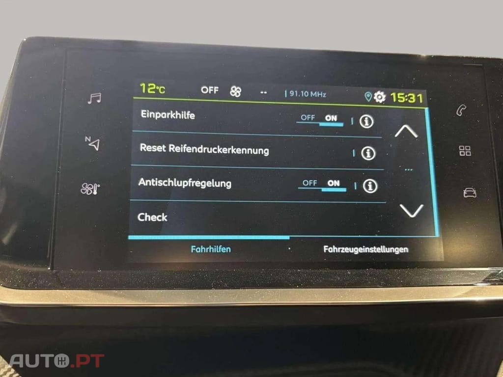 Peugeot E-2008 Active