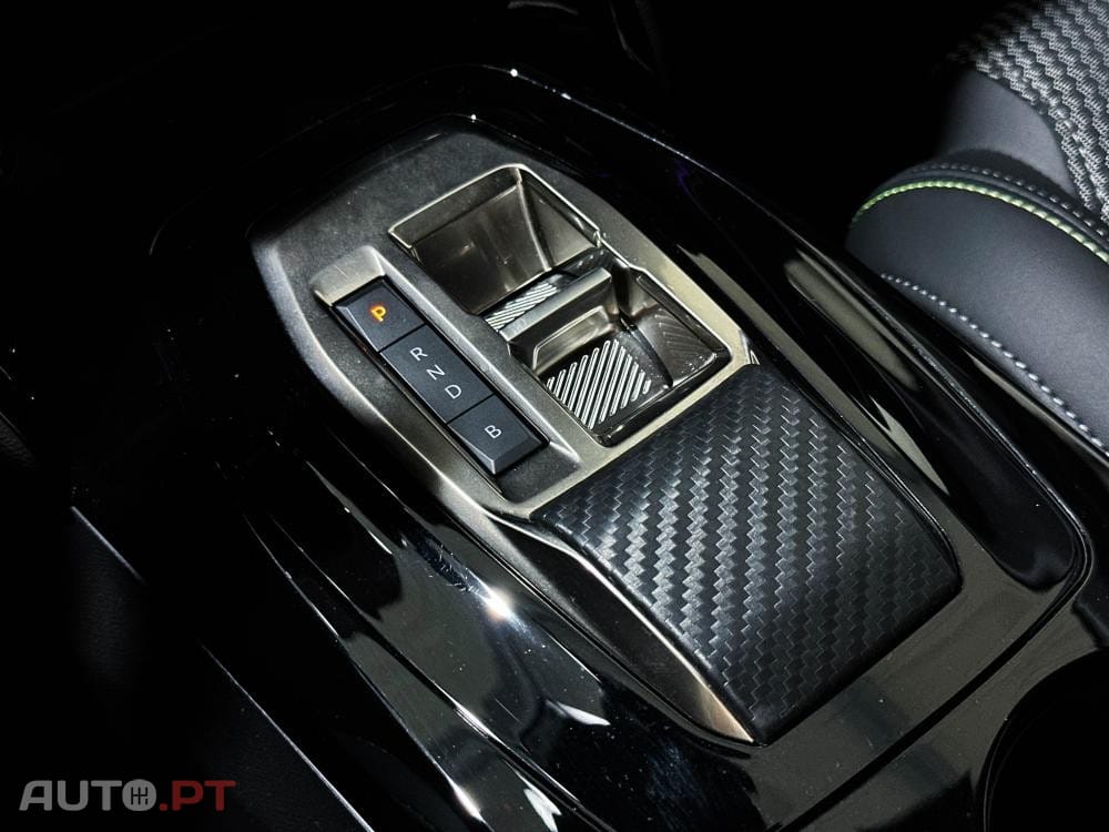 Peugeot E-208 51 kWh GT