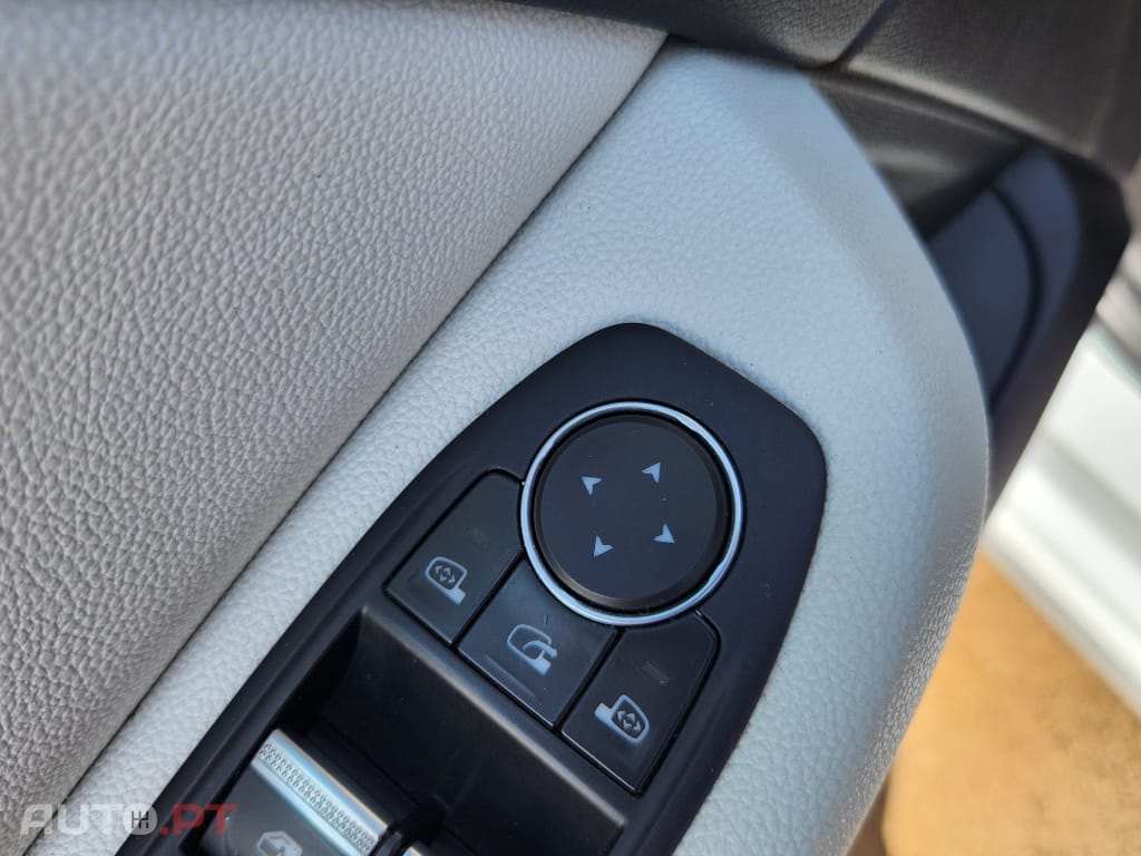 Renault Clio 1.6 E-Tech Intens