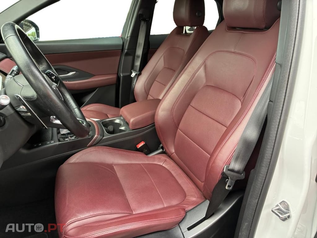 Jaguar E-Pace P300e AWD R-Dynamic S