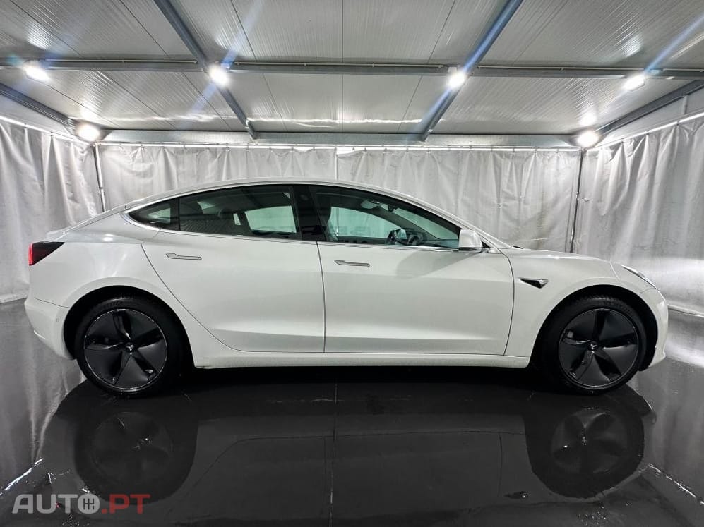 Tesla Model 3 Long-Range Dual Motor AWD