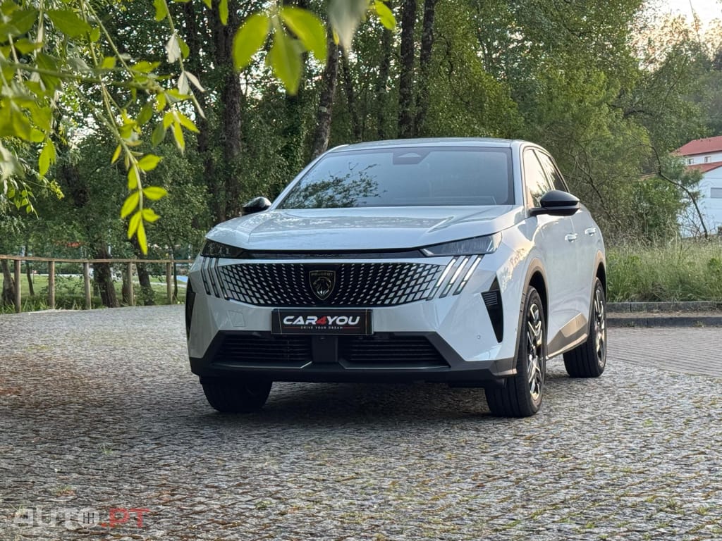 Peugeot 3008 1.2 Hybrid Allure e-DCS6