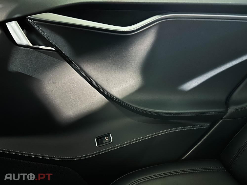 Tesla Model S Long Range AWD