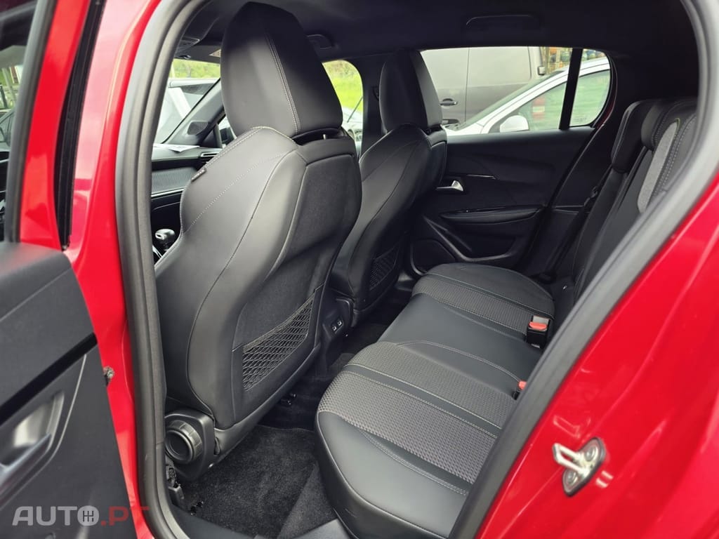 Peugeot 208 1.2 PureTech GT Line