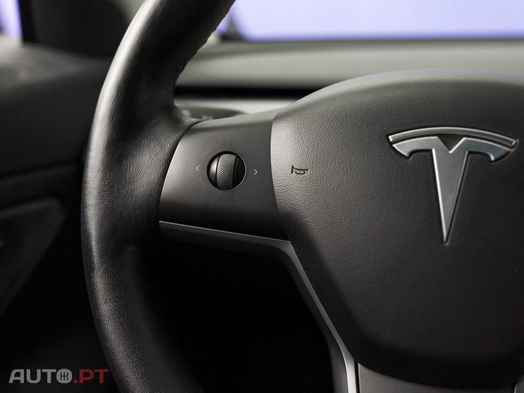 Tesla Model 3 Tração Traseira