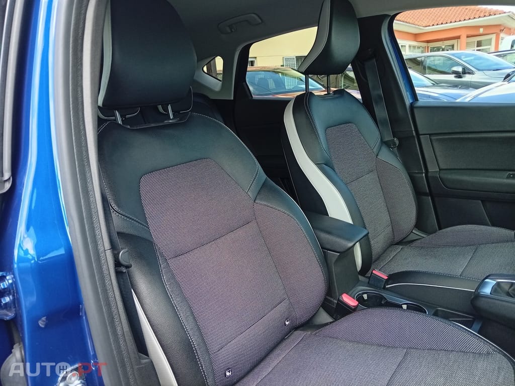 Renault Captur 1.0 TCe Intens Bi-Fuel