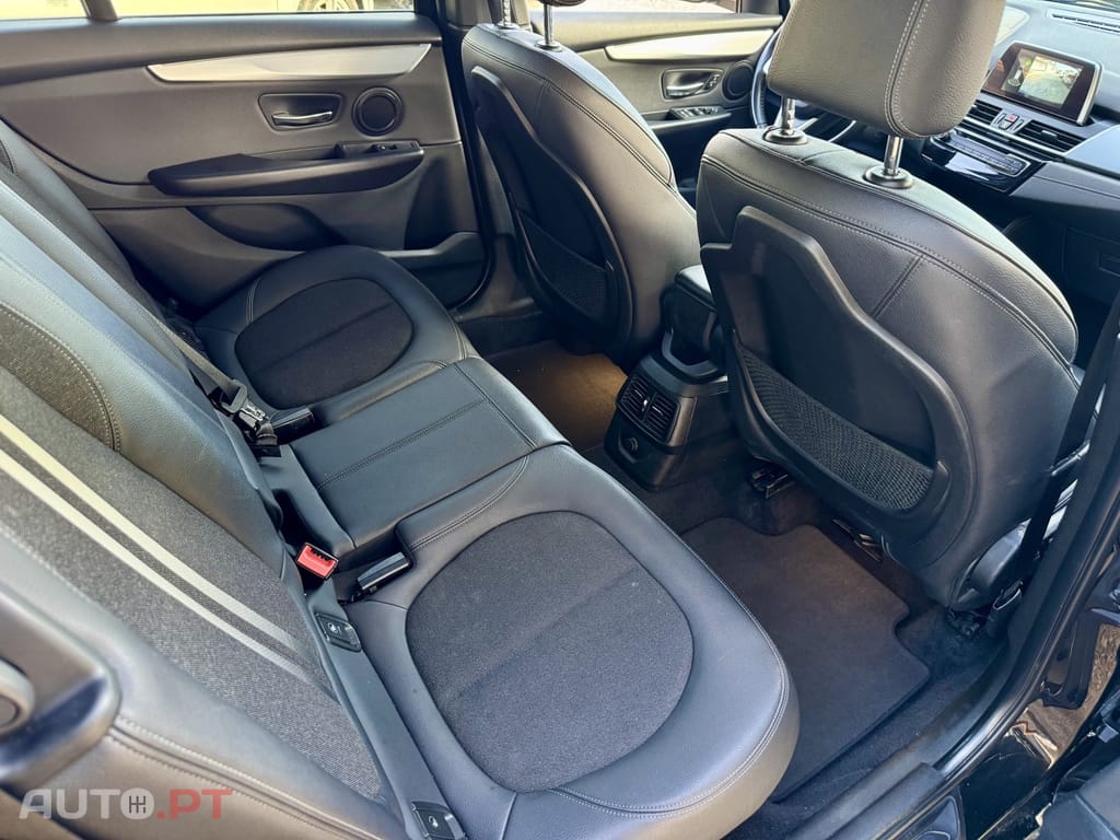 BMW 216 d 7L Line Sport