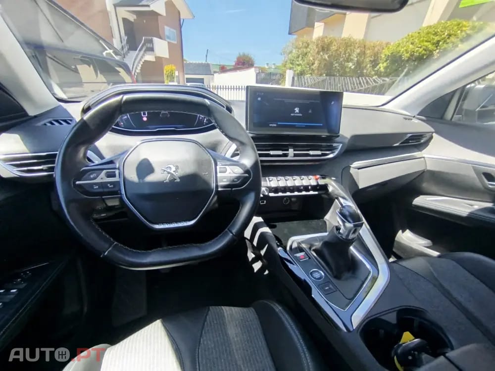 Peugeot 5008 1.2 PureTech Allure Pack