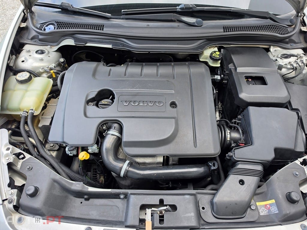 Volvo V50 1.6 D R-Design — fotografia 15
