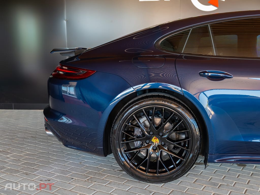 Porsche Panamera 4 Executive