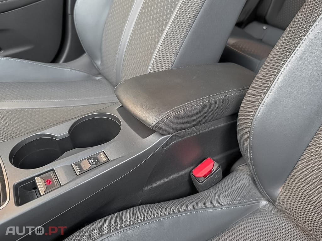 Peugeot 2008 PureTech 100 Allure