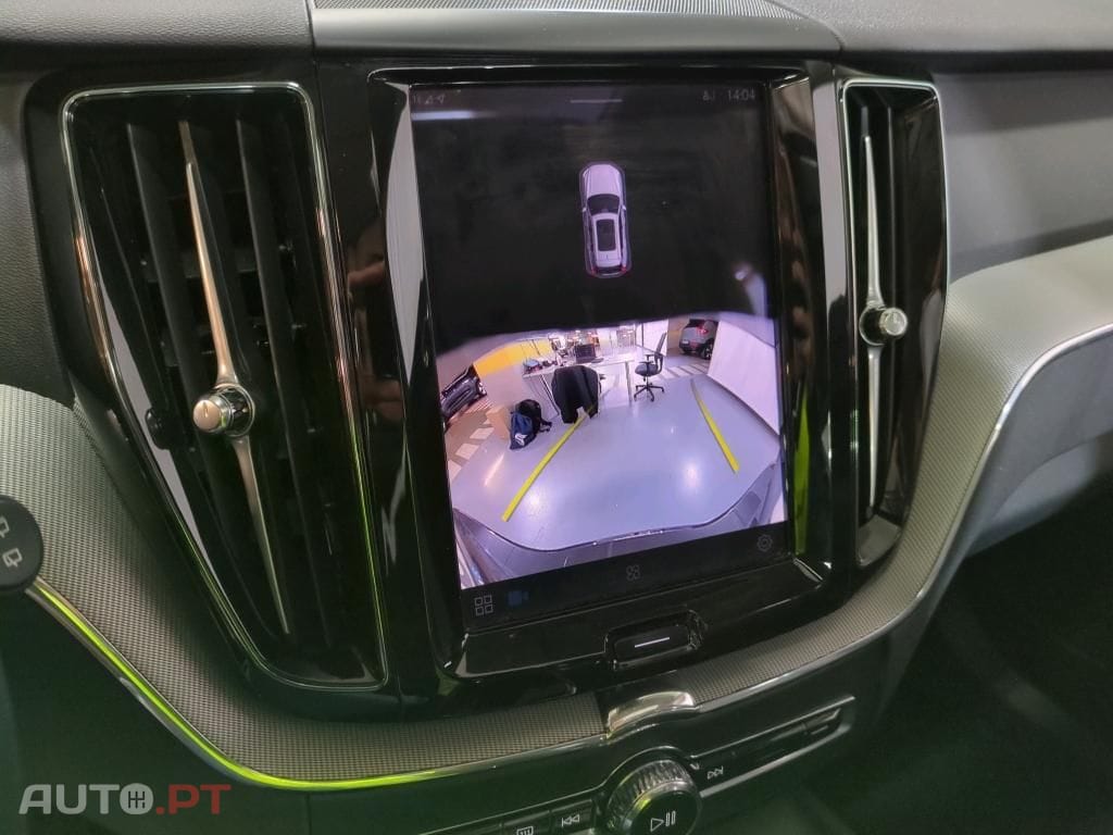 Volvo XC60 2.0 T6 PHEV Core AWD