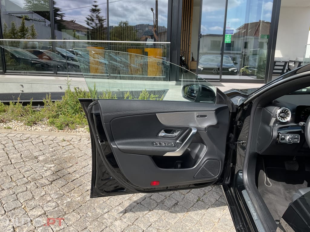 Mercedes-Benz CLA 180 d Shooting Brake Business Solutions.Grande Frota Aut.