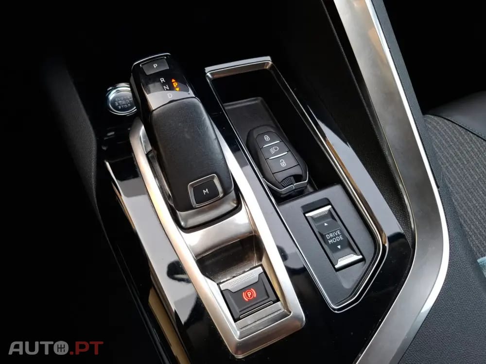 Peugeot 3008 1.5 BlueHDi Allure EAT8