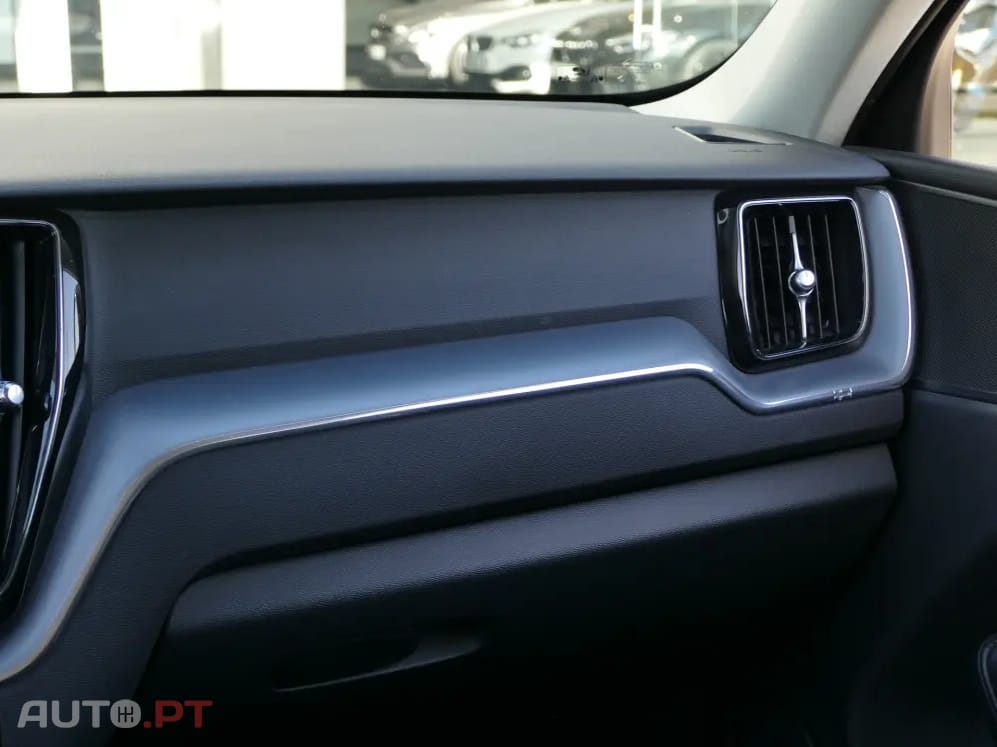 Volvo XC60 2.0 D4 Momentum Geartronic