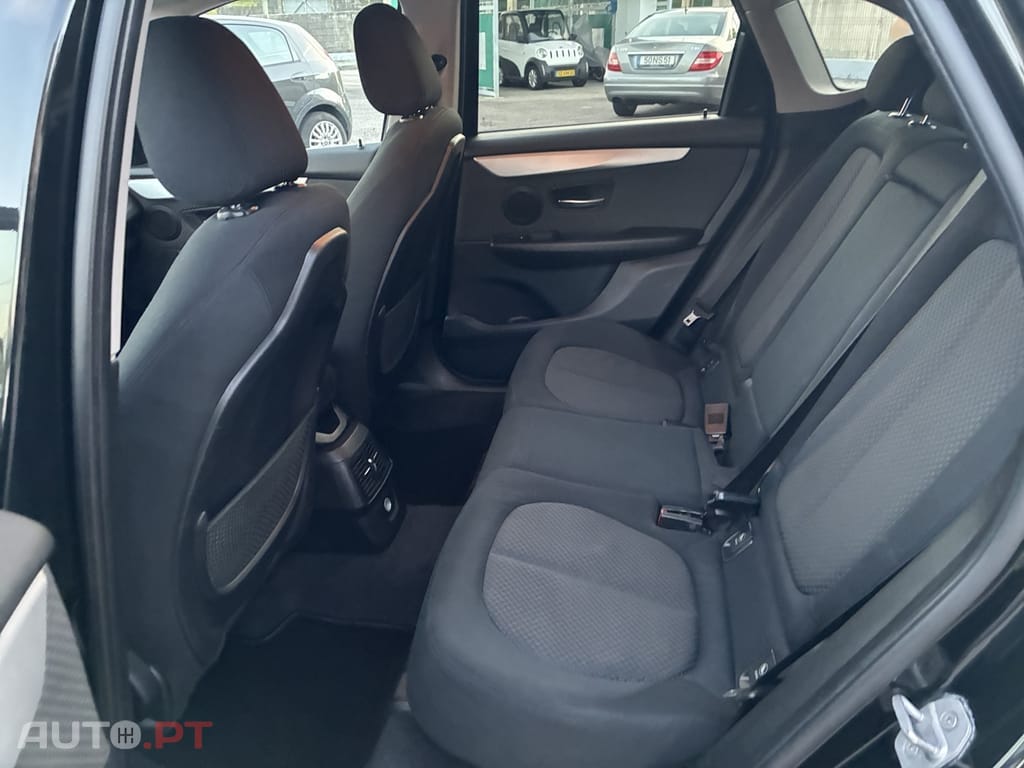 BMW 216 d Advantage