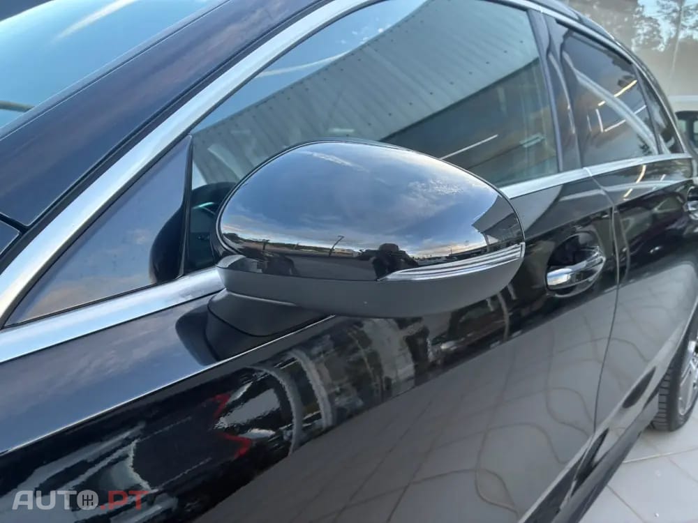 Mercedes-Benz A 250 E AMG Line