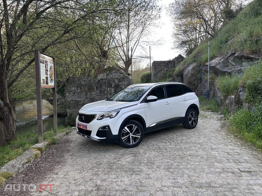 Peugeot 3008 1.2 PureTech Allure EAT8