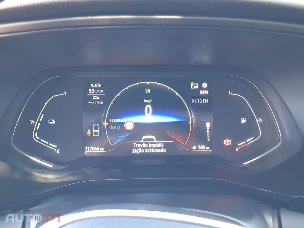 Renault Arkana 1.6 E-Tech Business