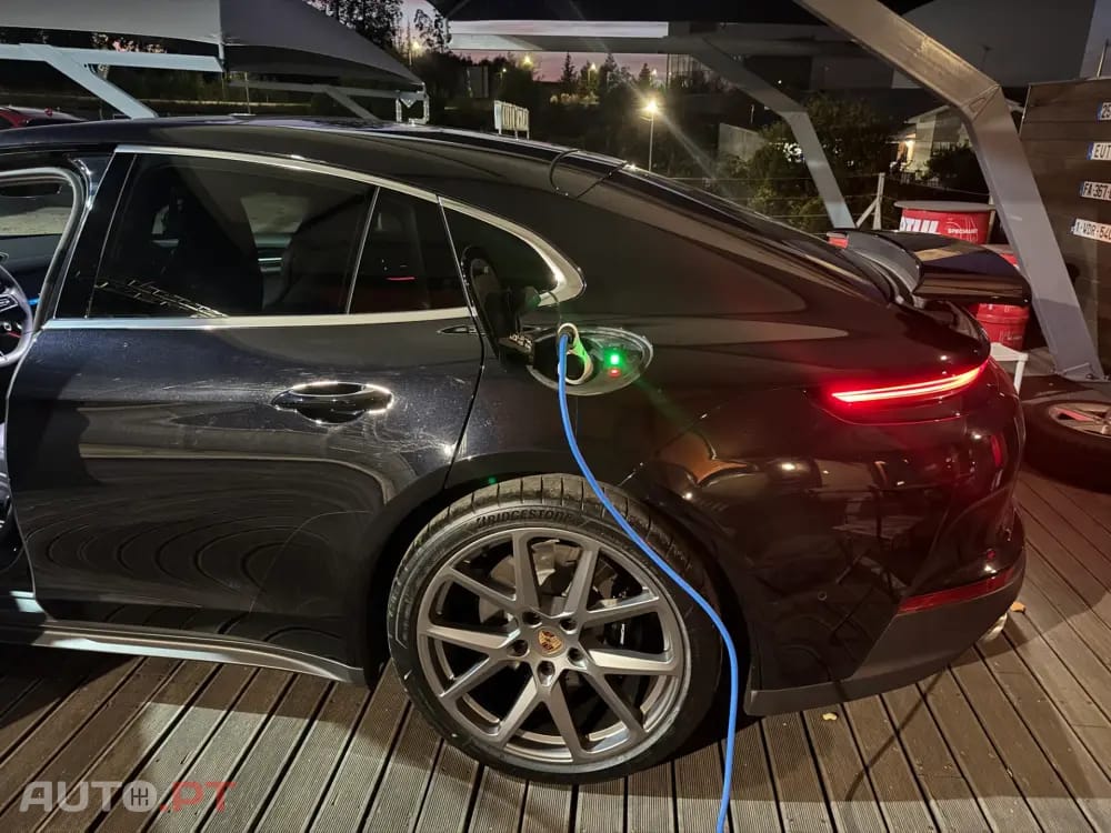 Porsche Panamera 4 E-Hybrid