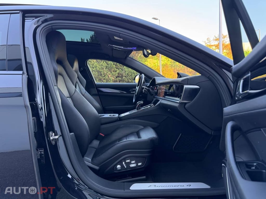 Porsche Panamera 4 E-Hybrid