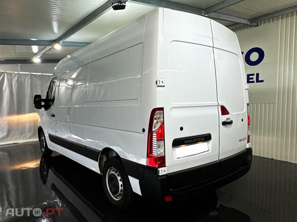Renault Master L2H2 2.3 DCi 135cv Confort