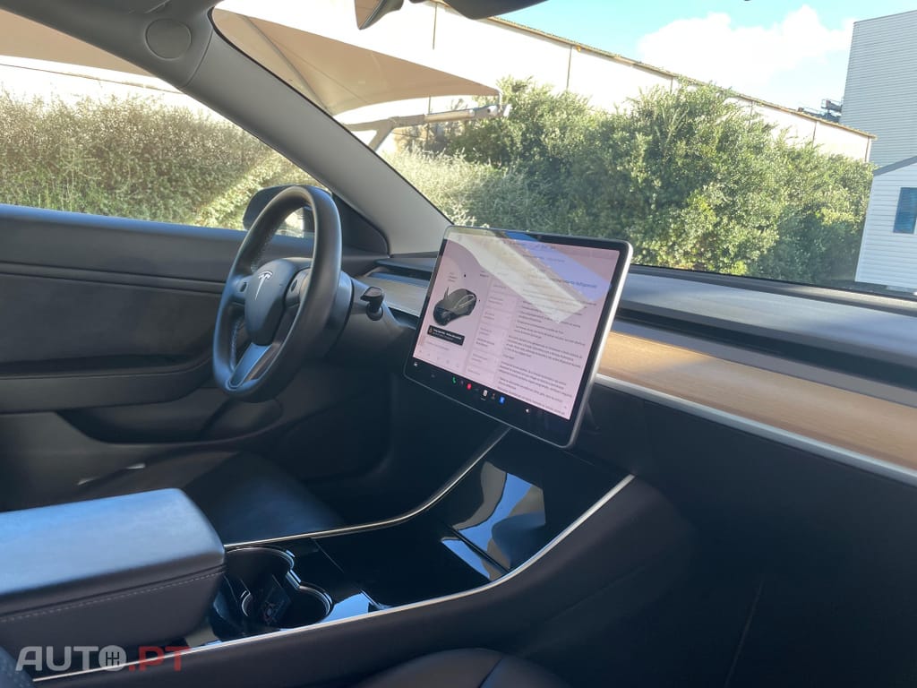Tesla Model 3 Long-Range Dual Motor AWD