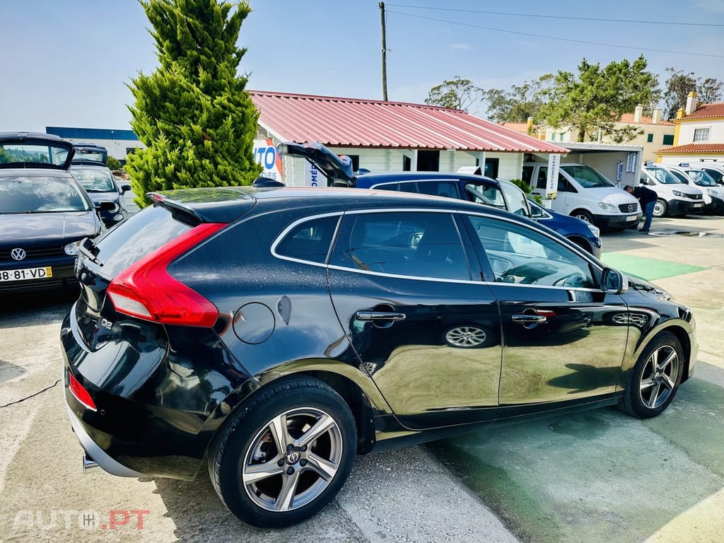 Volvo V40 2.0 D4 R-Design