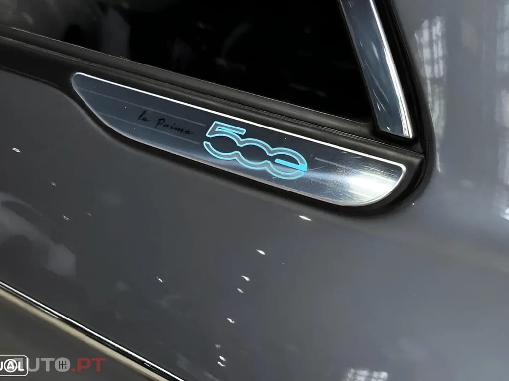 Fiat 500e La Prima