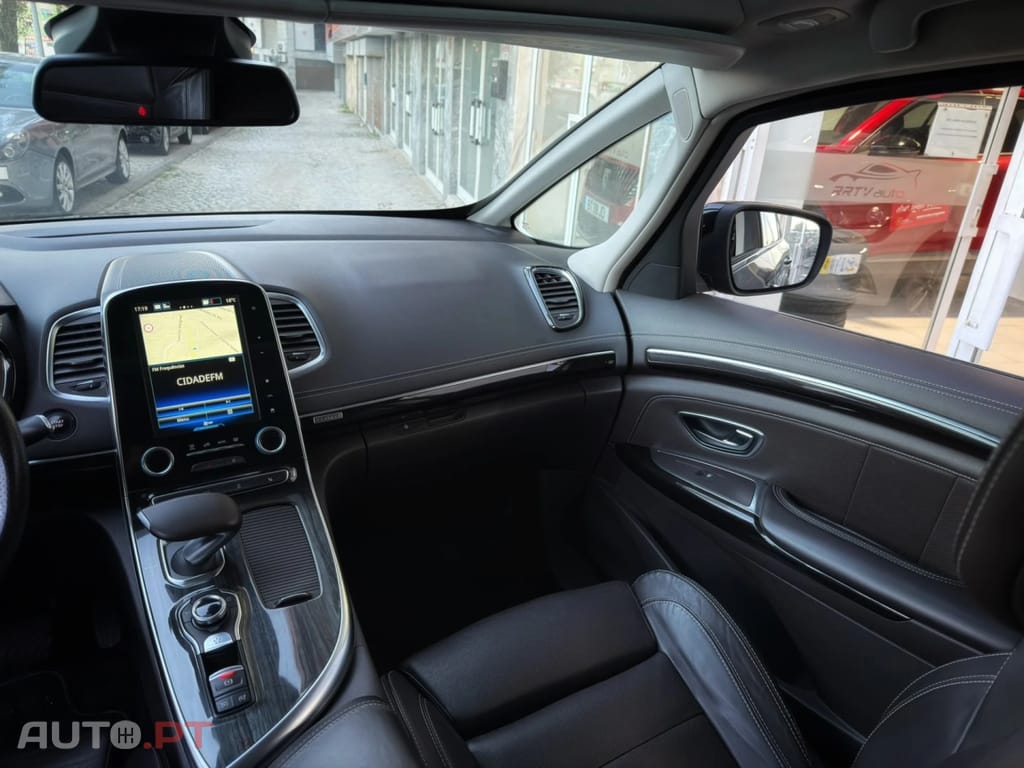 Renault Espace 1.6 dCi Initiale Paris EDC