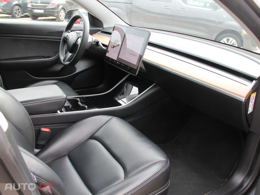 Tesla Model 3 Long-Range Dual Motor AWD
