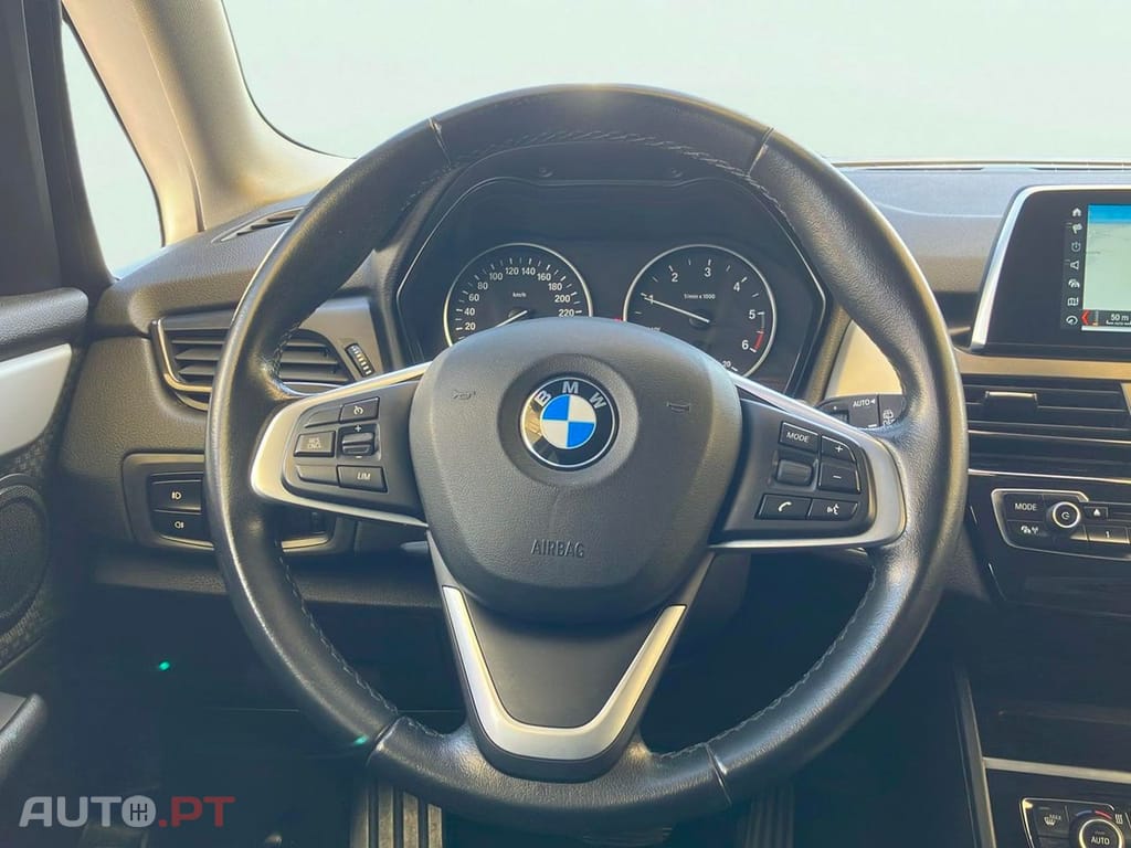 BMW 216 d Luxury Line