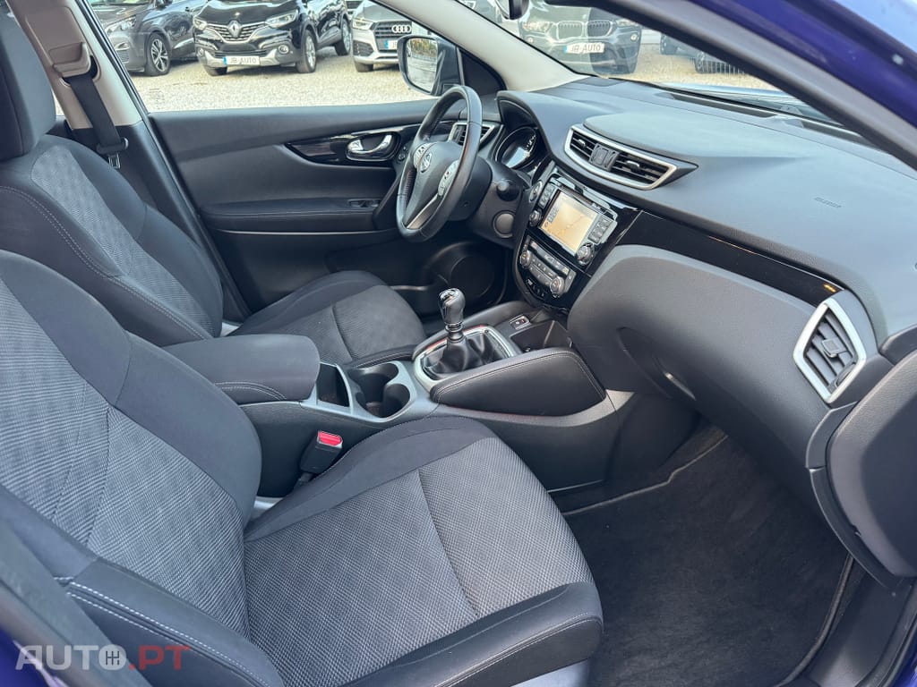 Nissan Qashqai 1.2 DIG-T N-Connecta 18