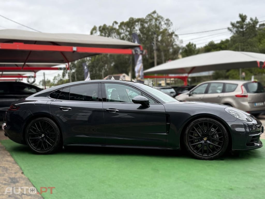 Porsche Panamera 4 E-Hybrid