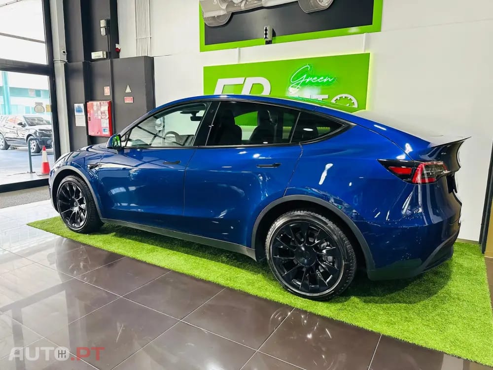 Tesla Model Y Long Range Dual Motor AWD