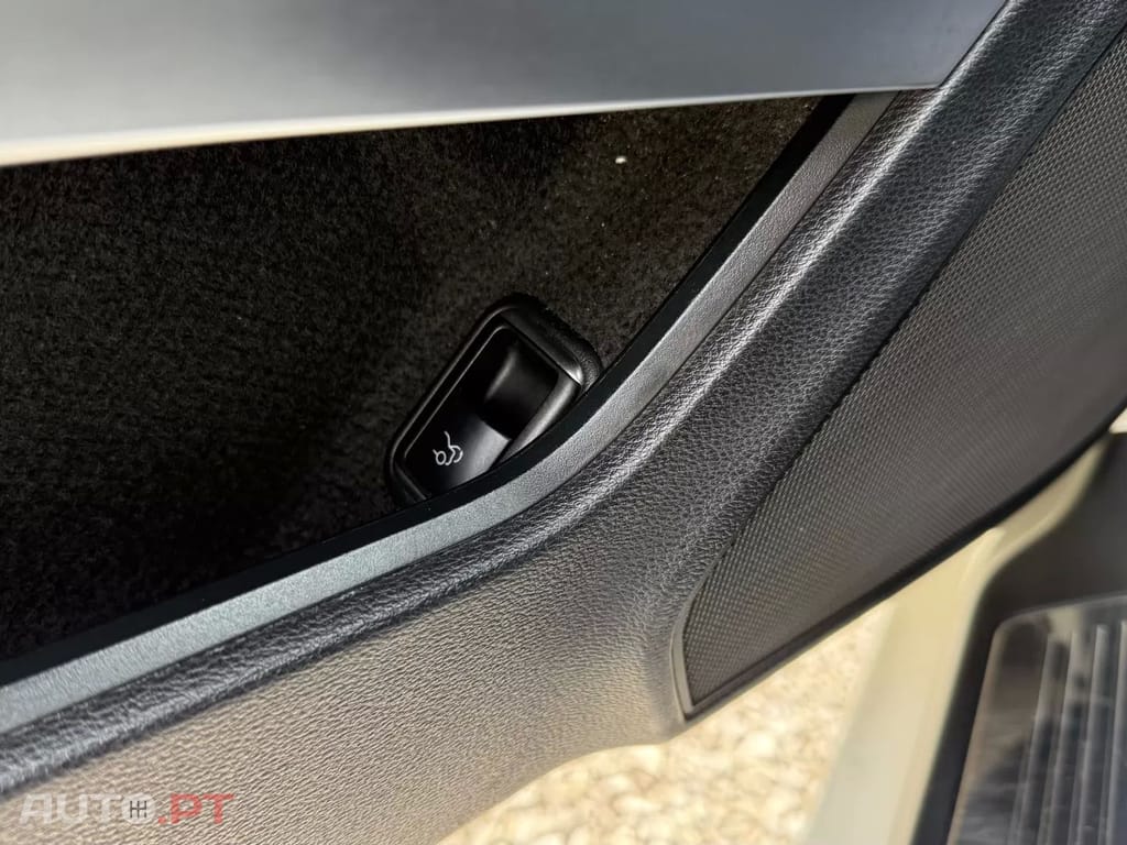 Mercedes-Benz E 250 CDI Avantgarde BlueEfficiency — fotografia 18