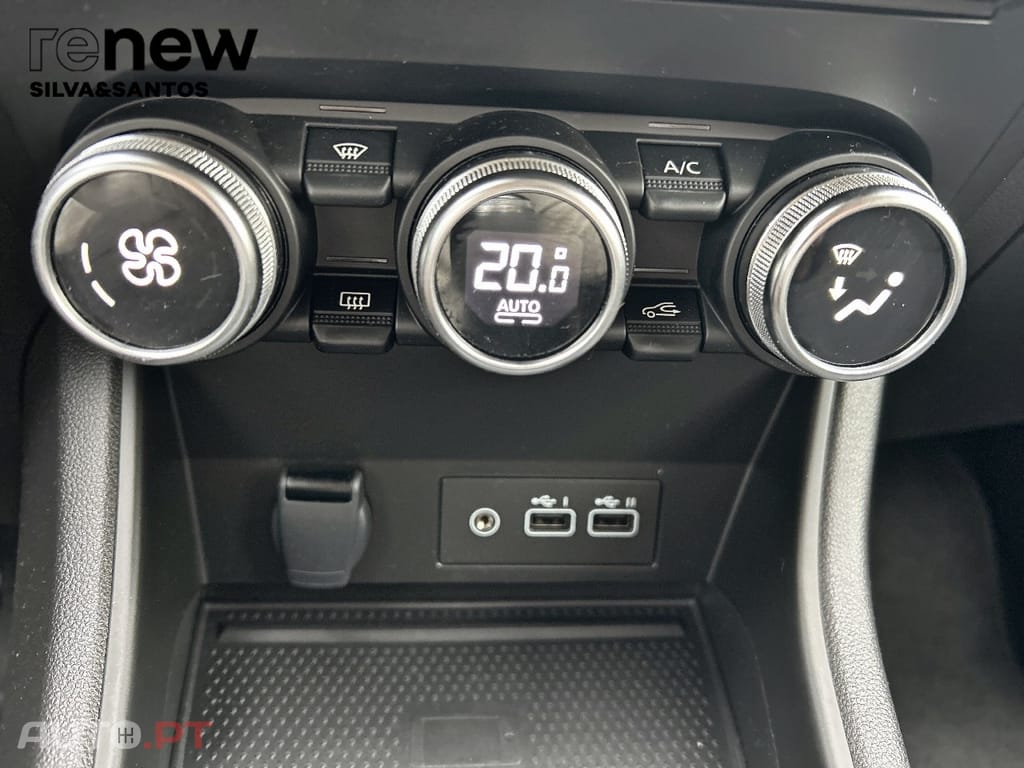 Renault Captur Techno TCe 100 Bi-Fuel