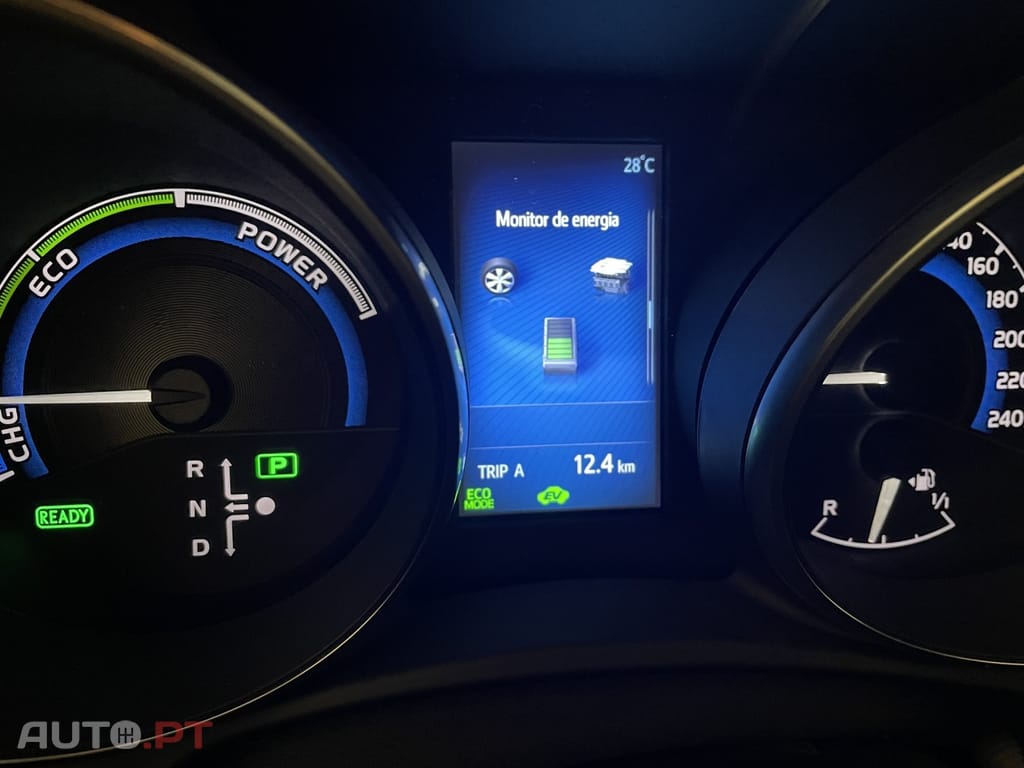 Toyota Auris 1.8 HSD Comfort +P.Techno+P.Sport