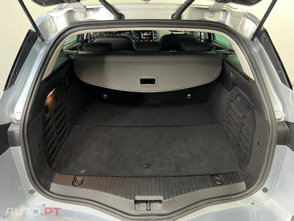 Renault Mégane 1.6 E-Tech Híbrido Plug-In 160 Limited ST