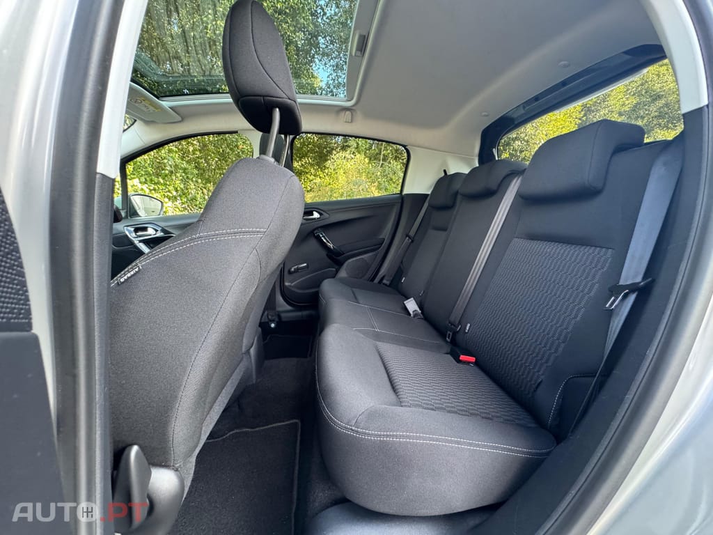 Peugeot 208 1.6 BlueHDi Allure