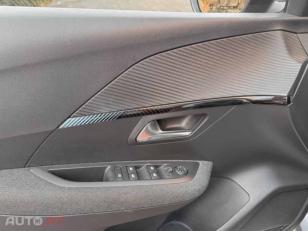 Peugeot 208 PureTech 100 Style