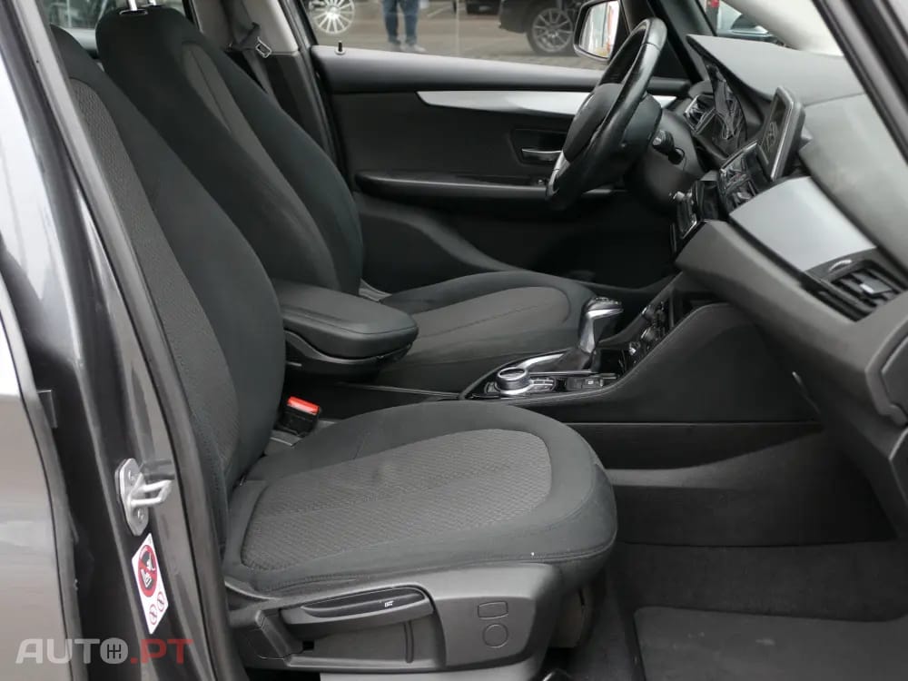 BMW 216 d Advantage Auto