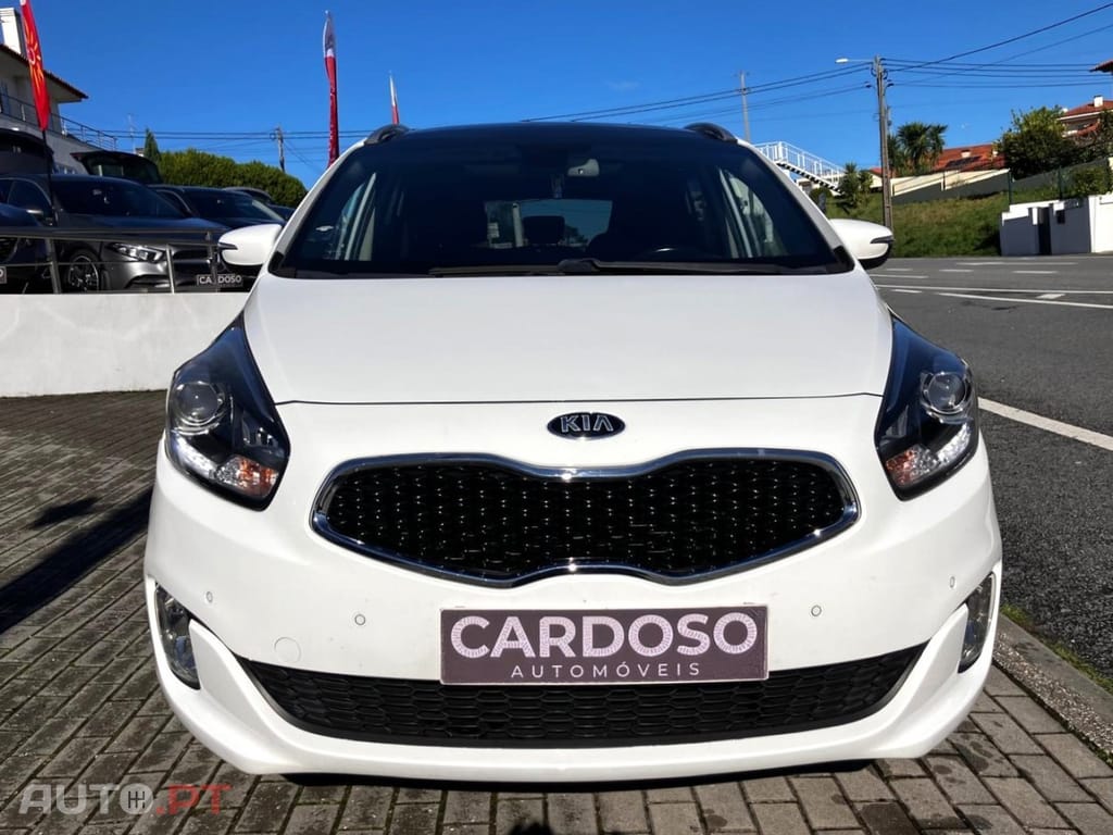 Kia Carens 1.7 CRDi 115 Dream Team Edition