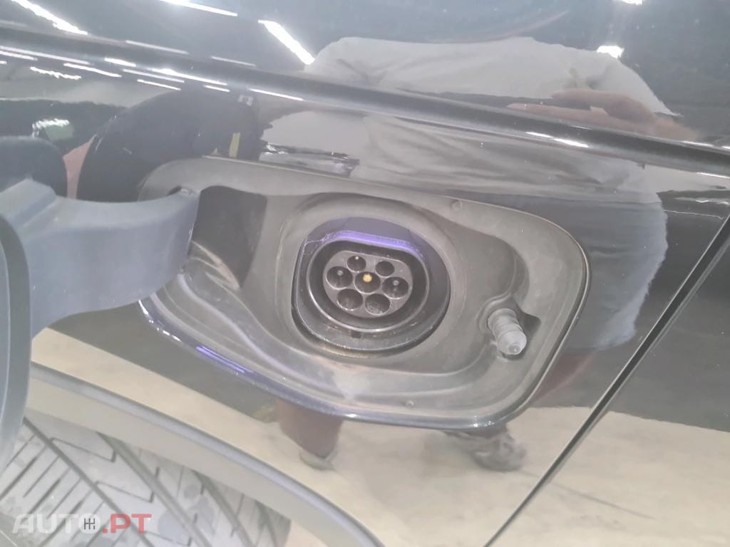 Volvo XC40 1.5 T5 PHEV Plus Dark