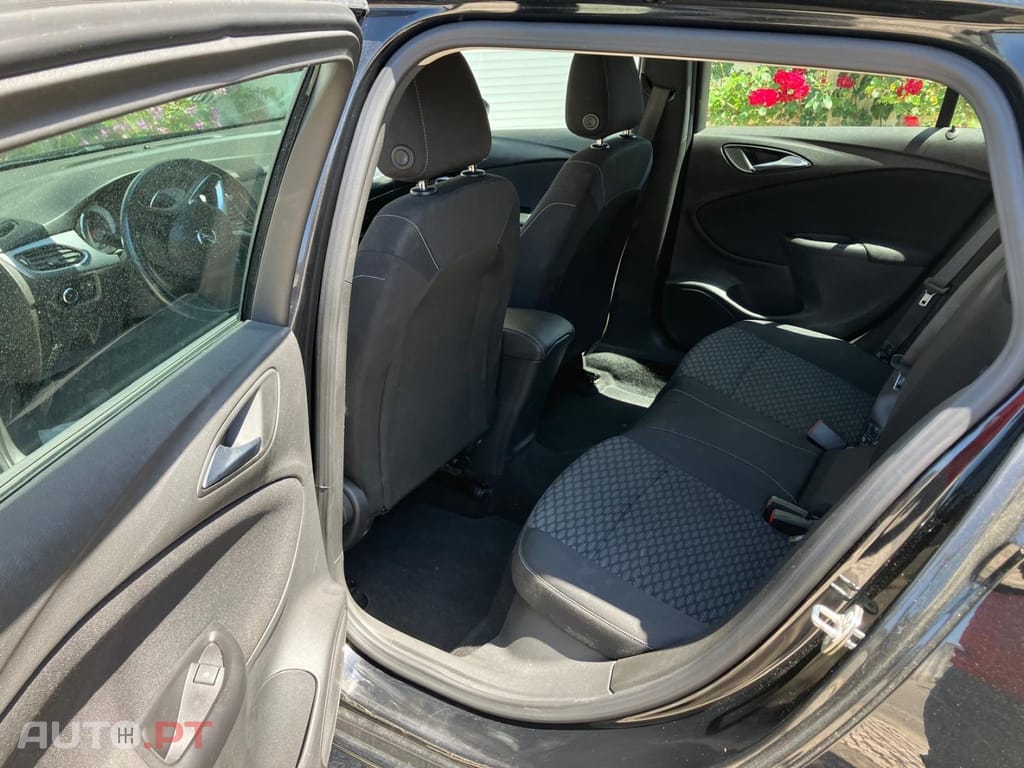 Opel Astra CDTI Sport Tourer 110 CV