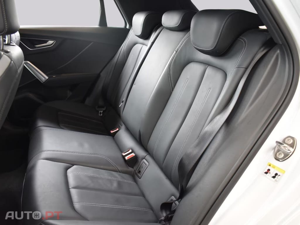 Audi Q2 I.V.A DEDUTÍVEL 30TDI S-tronic SLine