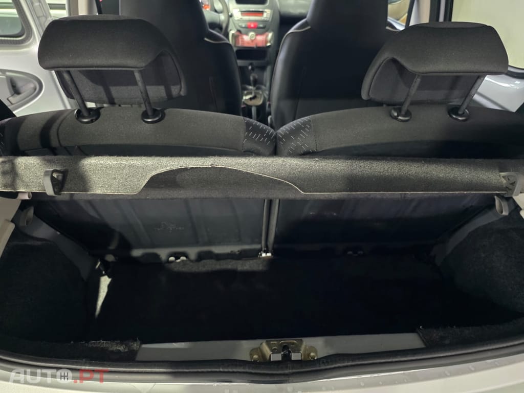 Peugeot 107 1.0 Trendy 2 Tronic