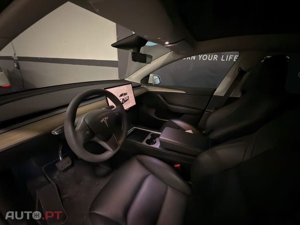 Tesla Model Y Tração Traseira